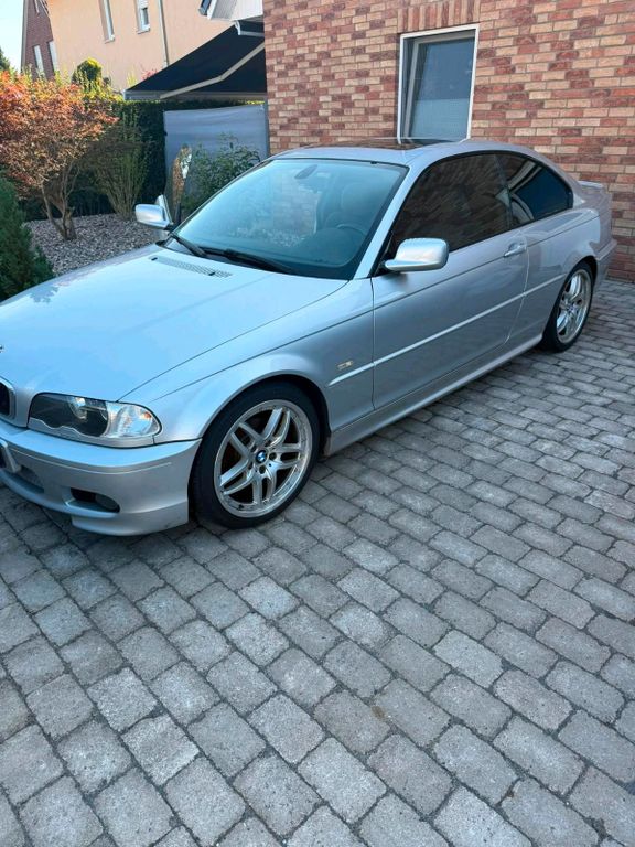 Image of BMW 320
