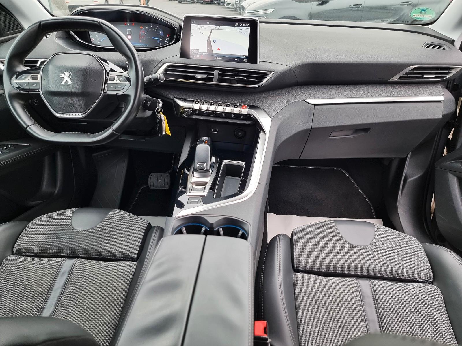 Peugeot 3008 Allure NAVI TEMP KAM SITZH PDC ACC CARPLAY