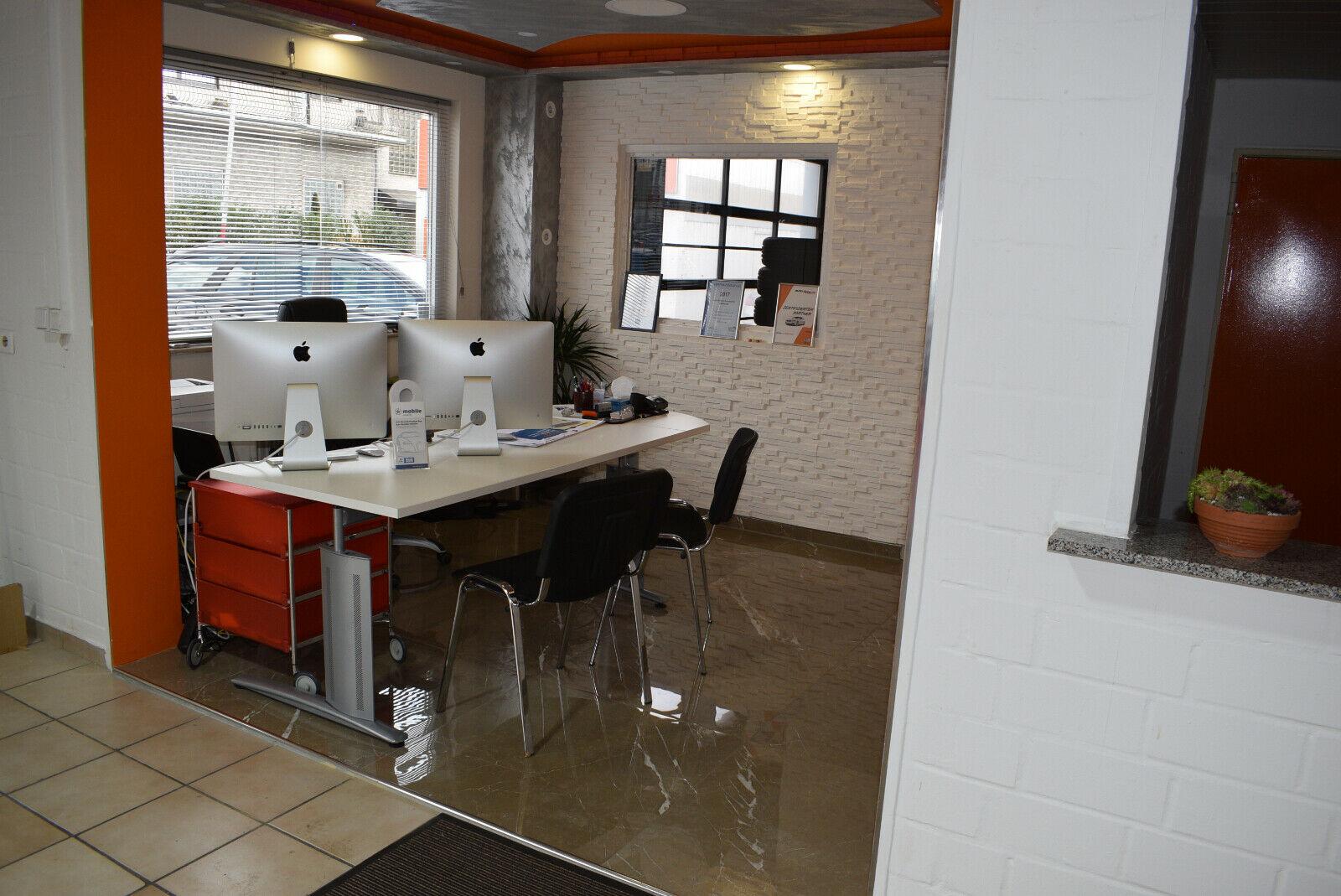 showroom-image-bottom