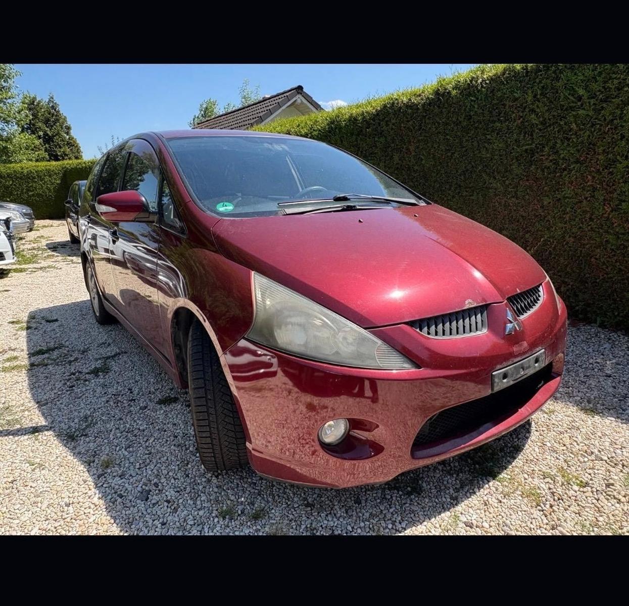 Mitsubishi Grandis 2004 — photo 7