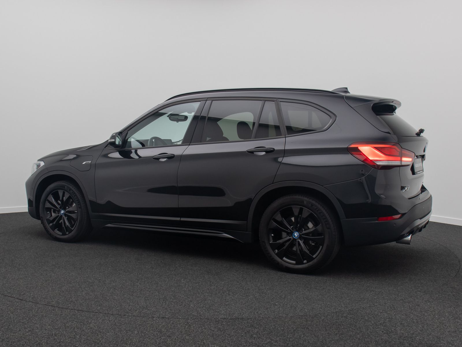 Fahrzeugabbildung BMW X1 xD25e Sport Line HUD DAB Kamera Alarm 18Zoll