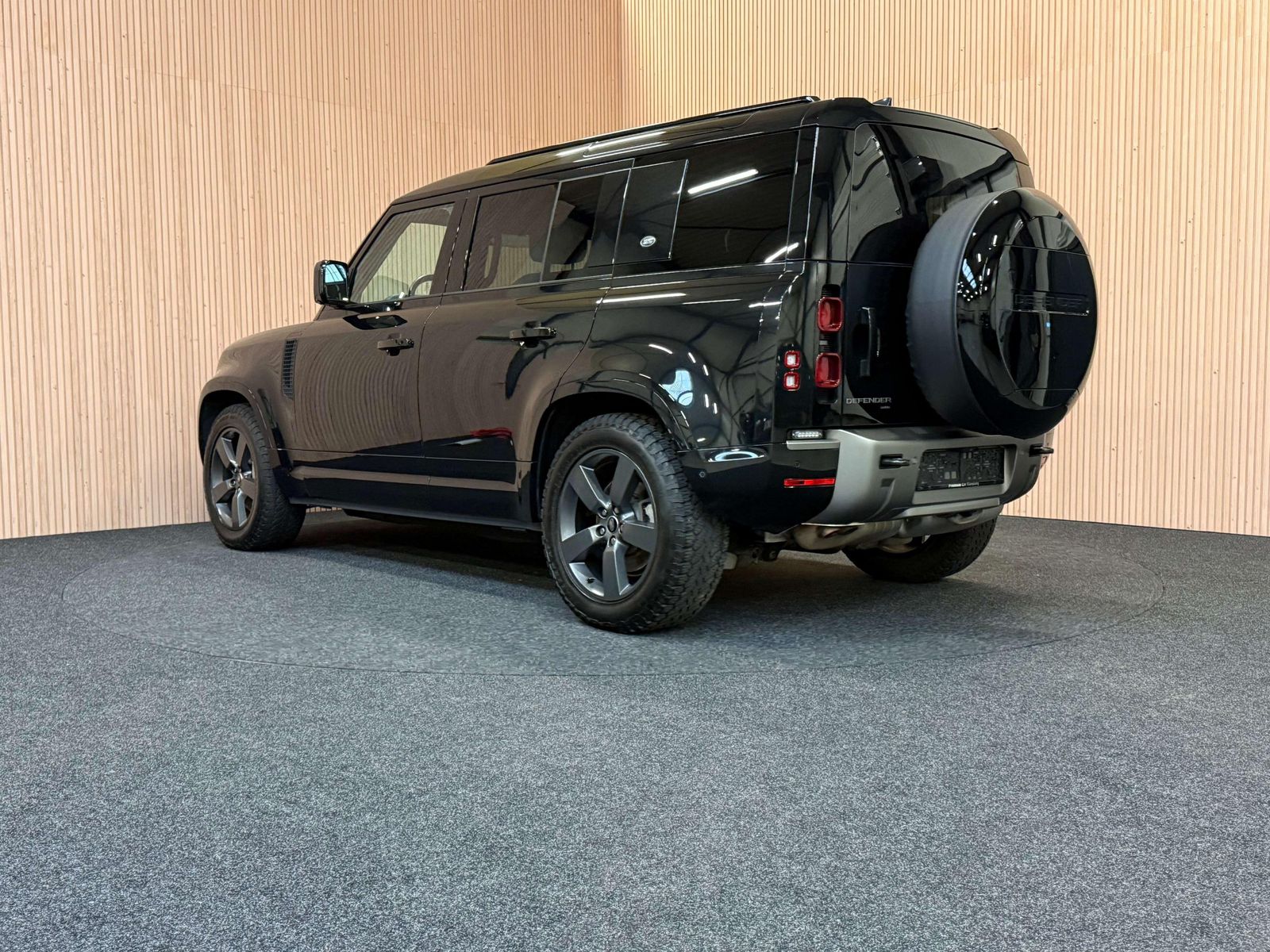 Land Rover Defender Defender 110 3.0 D MHEV D300 X-Dynamic  imagem 3
