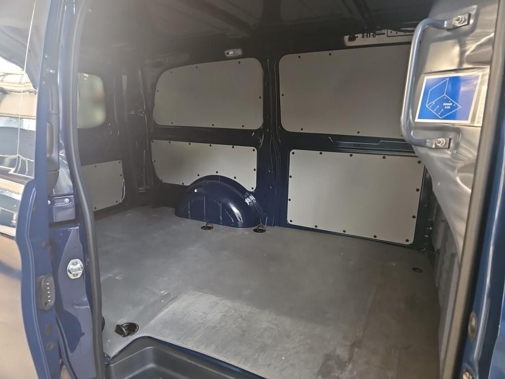 Fahrzeugabbildung Mercedes-Benz Vito 114 Kasten lang Klima AHK Tempomat Holz