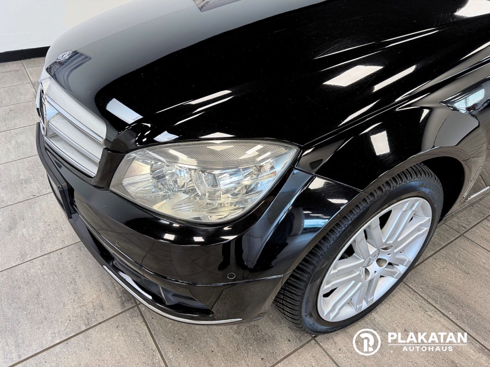 Fahrzeugabbildung Mercedes-Benz C 200 Kompressor Navi, Parksensoren, Service Neu