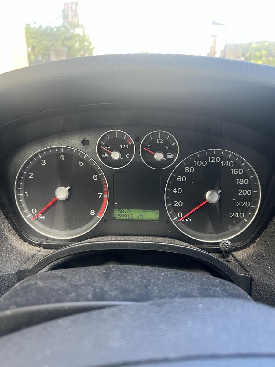 Ford Focus 2005 — photo 8