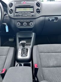 Volkswagen Golf - 8