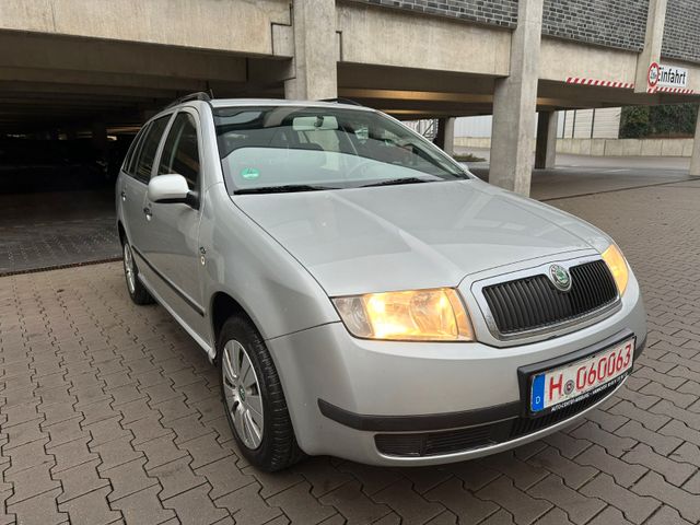 Skoda Fabia Combi 1.4 Ambiente/AHK/PDC/TÜV neu