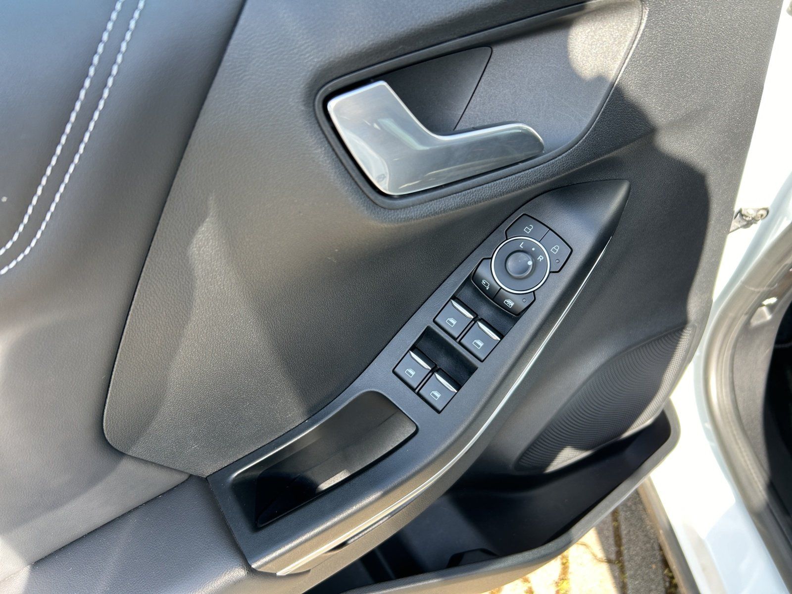 Fahrzeugabbildung Ford Puma Titanium X MHEV Navi Winter Paket PDC