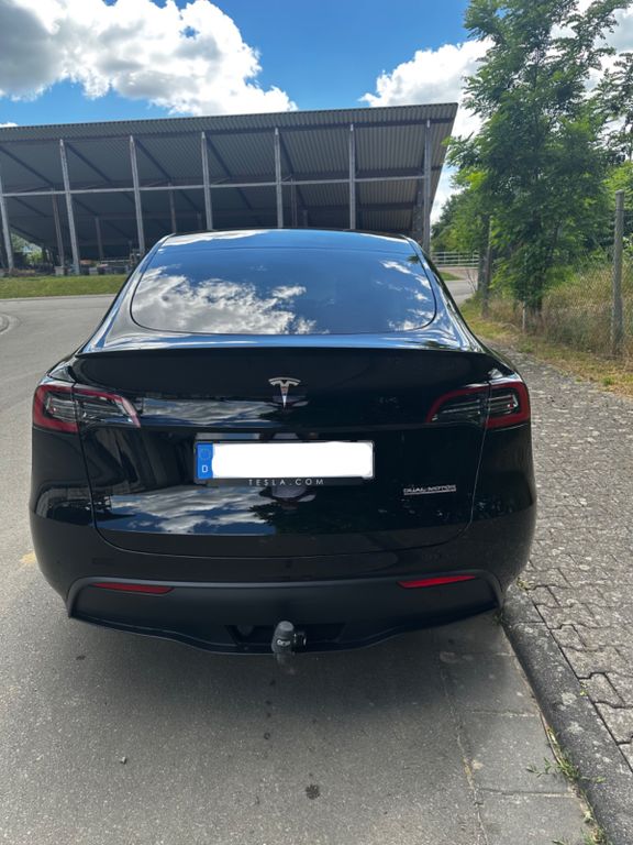 Image of Tesla Model Y
