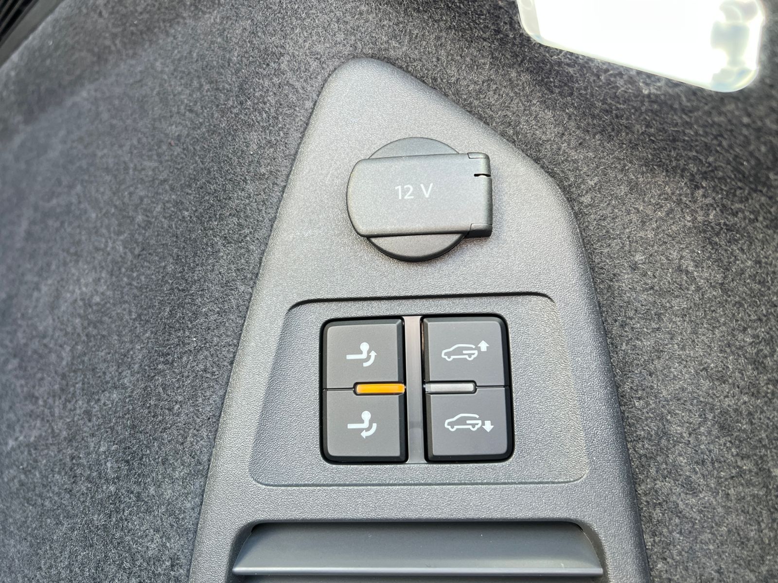 Fahrzeugabbildung Volkswagen Touareg R-Line FINAL EDITION 3.0 TDI 4MOTION