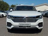 Volkswagen Touareg Atmosphere Innovision 4M AHK*PANO*LUFT* - Volkswagen Touareg mit Diesel-Antrieb: Head-Up Display