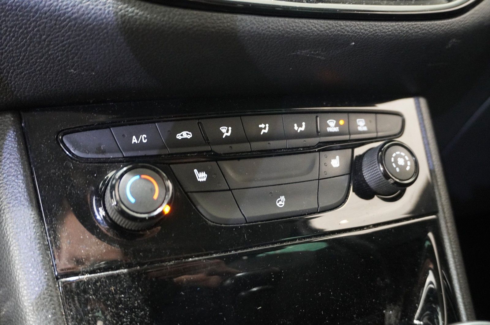 Fahrzeugabbildung Opel Astra K ST 1.4T ON NAVI/LED/KAMERA/SPORT/SH/TEMP