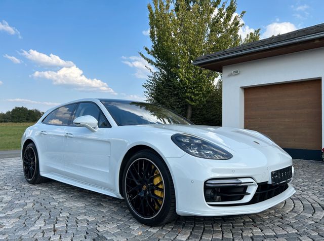 Porsche Panamera Turbo S Sport Turismo