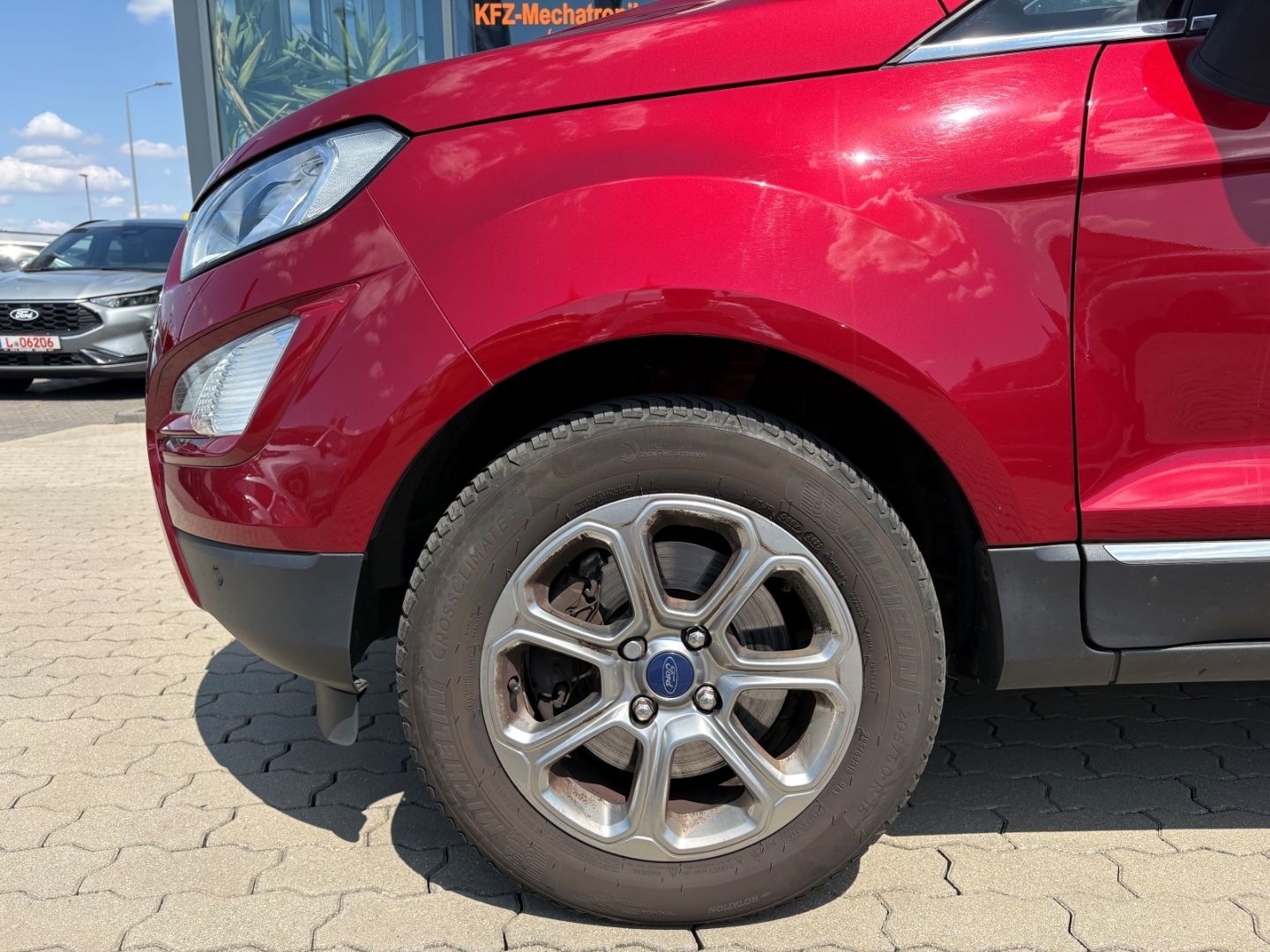 Fahrzeugabbildung Ford EcoSport Titanium Kamera SHZ Navi Klima Tempomat