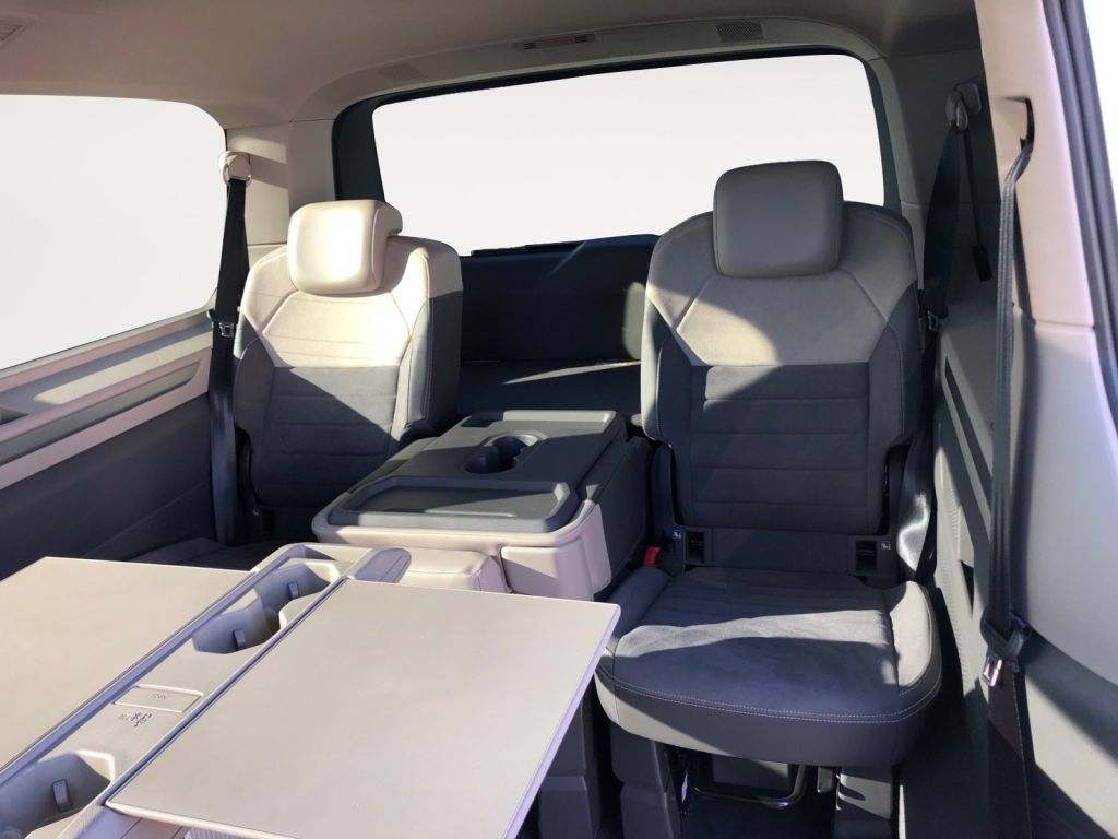 Fahrzeugabbildung Volkswagen T7 Multivan 2,0 TDI LÜ Life Edition IQ.Light