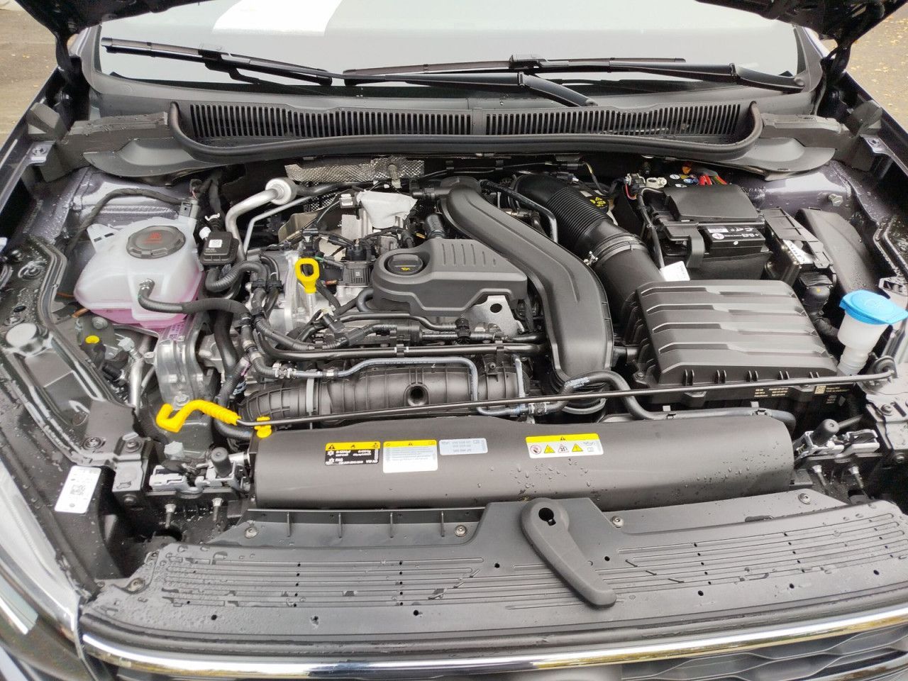 Fahrzeugabbildung Volkswagen Taigo R-Line 1.5 l TSI OPF 110 kW (150 PS)