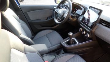 Renault Clio V KISS TCe 90 PS mit Winterpaket Navi, Temp