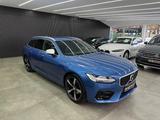 Volvo V90 2.0 R Design*ACC*Keyless*AHK*Kamera*Totwink* - blaue Volvo V90