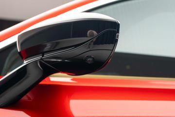 صورة مصغرة 29 لـ 2021 Aston Martin DBX