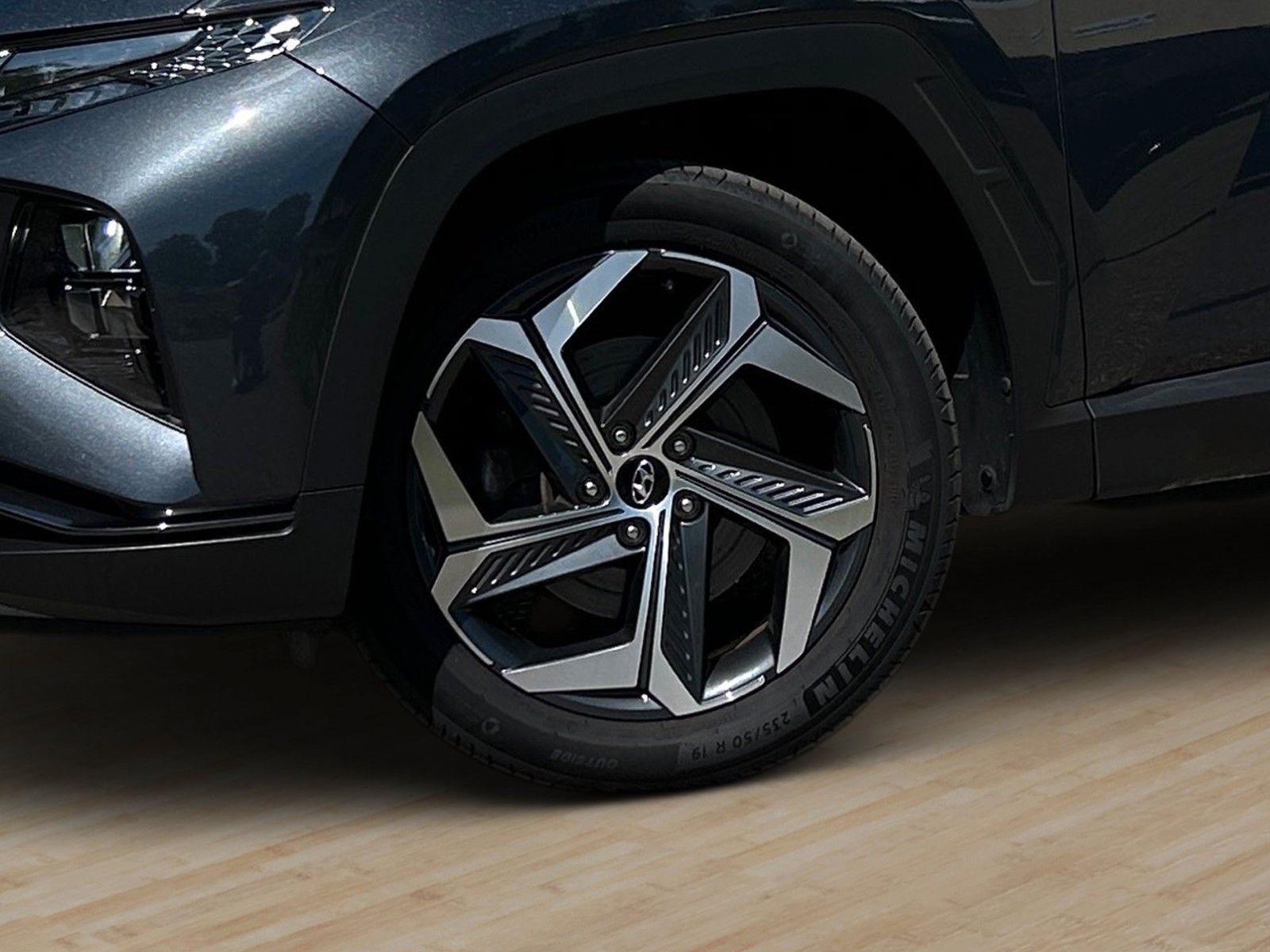 Fahrzeugabbildung Hyundai TUCSON PHEV AUT 4WD TREND 2J-GARANTIE WENIG-KM+