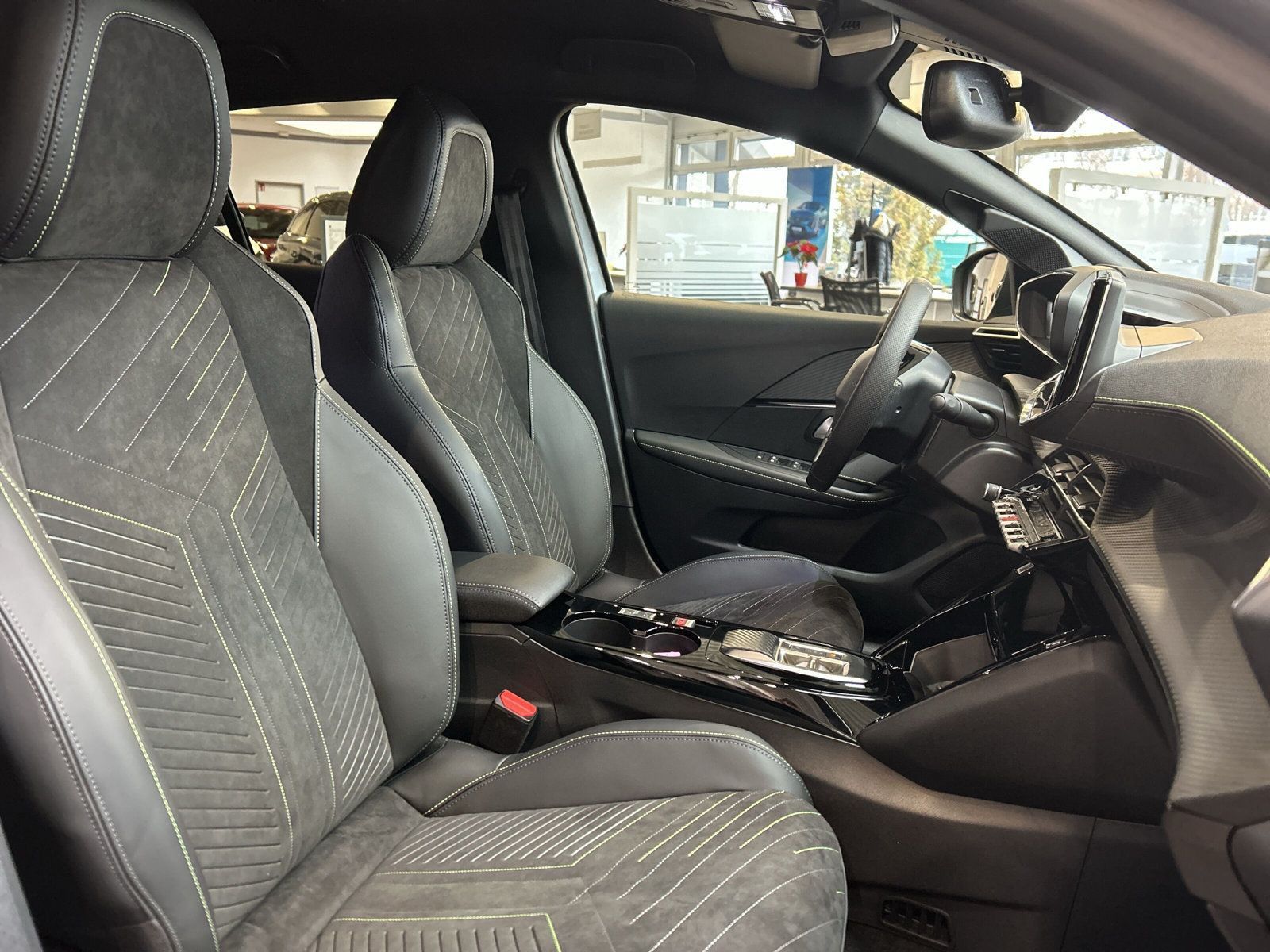 Peugeot 208 - Bild 6