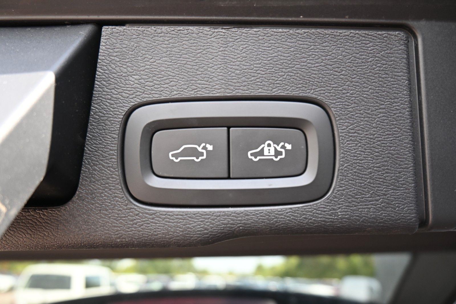 Fahrzeugabbildung Volvo XC60 B4 D Plus Dark*FSHZG*PANO*360°*ACC