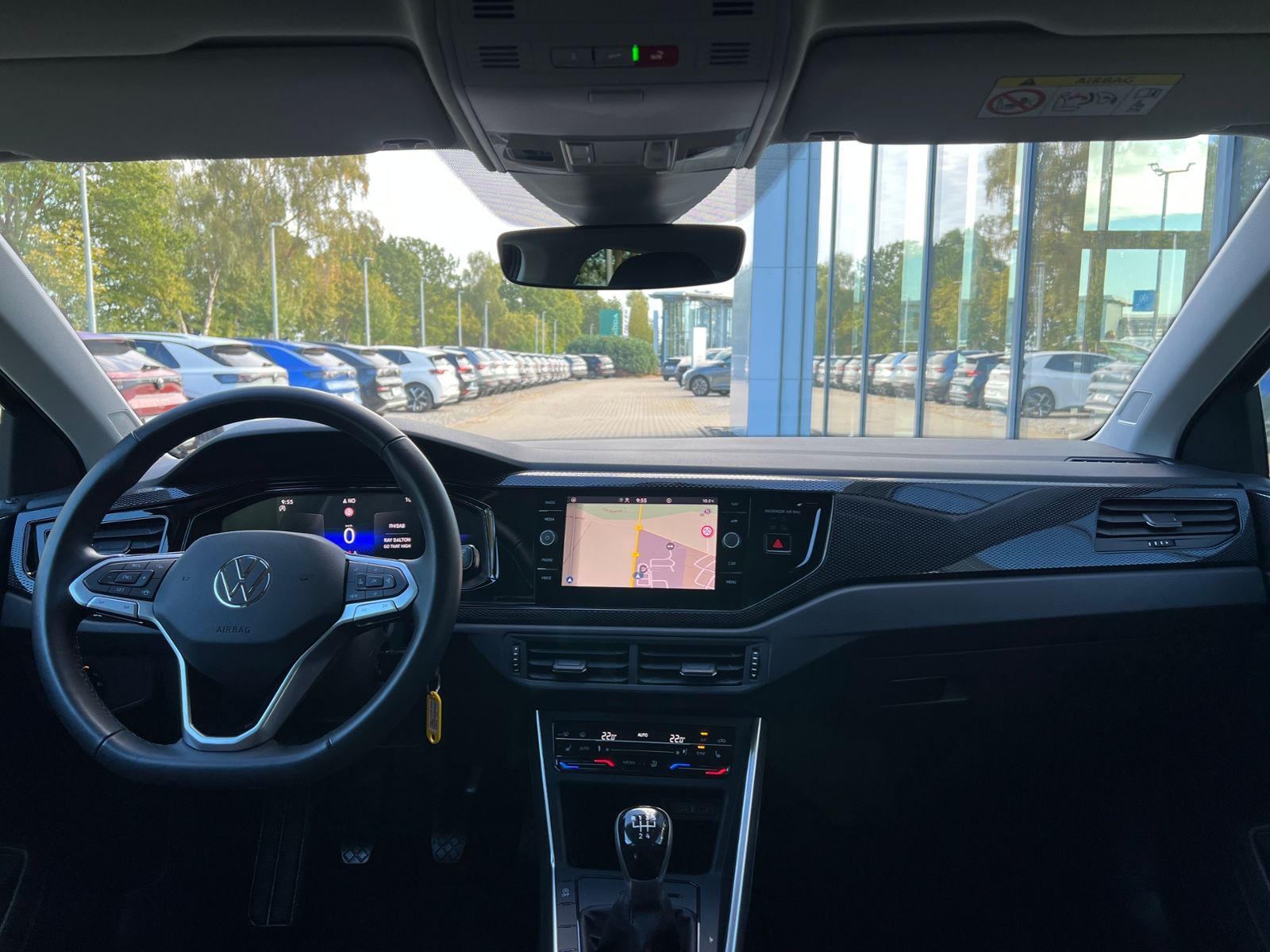 Fahrzeugabbildung Volkswagen Taigo Life 1,0 l TSI *IQ.Light, Navi, PDC, 16''-
