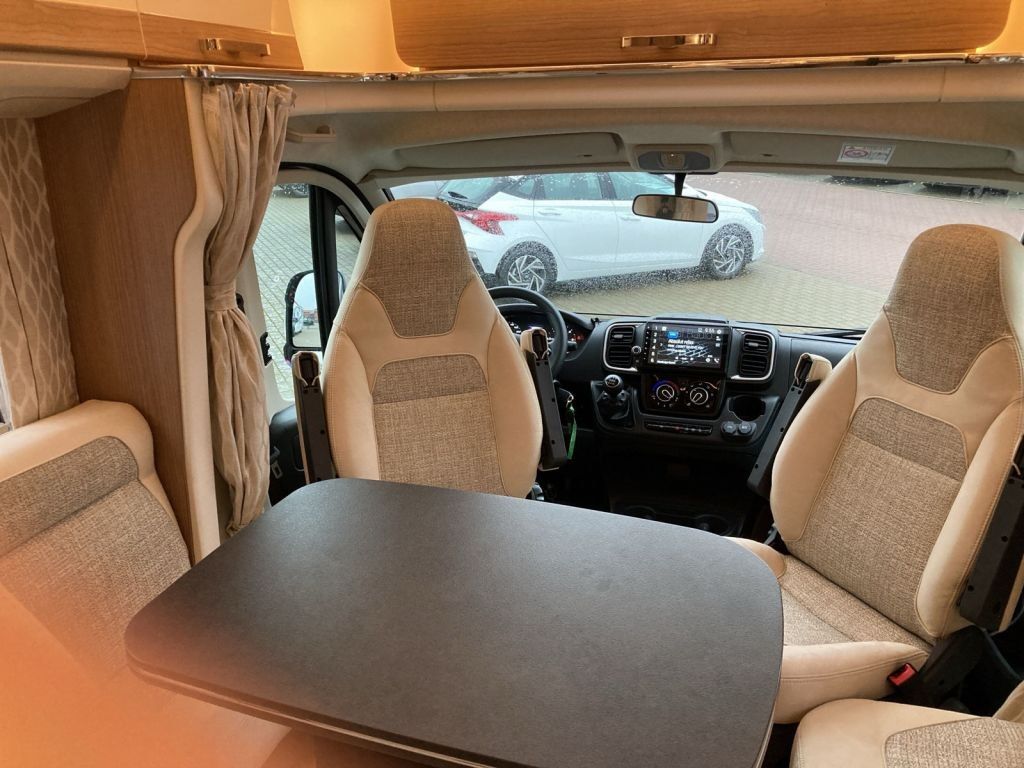 Fahrzeugabbildung Malibu T 440 QB TV,Media-Chassis-Komfort Paket