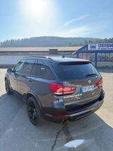 BMW X5 xDrive30d - Motor generalüberholt - BMW X5: Motor