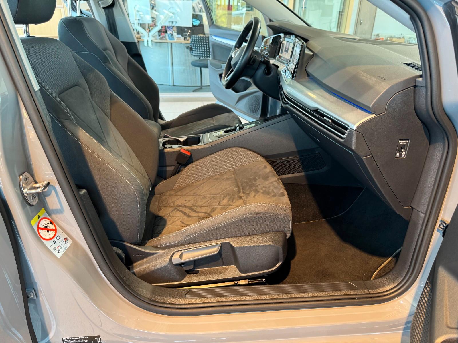 Volkswagen Golf VIII Lim. Life IQ AHK LED ACC STAND.H, миниатюра 25