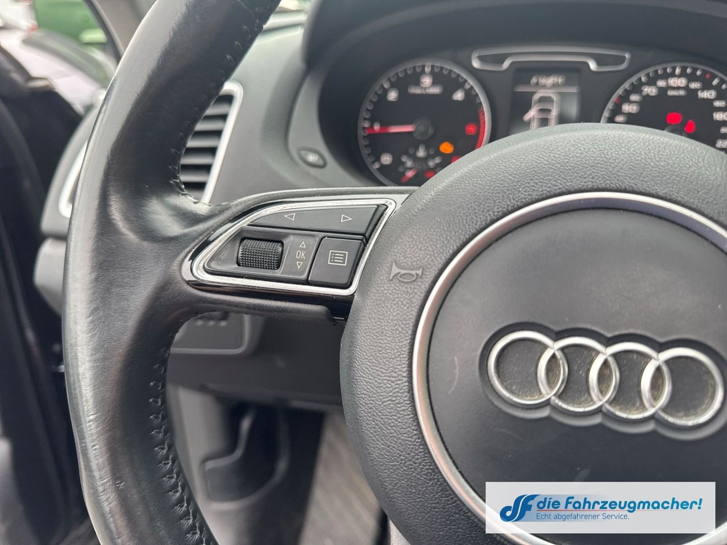 Fahrzeugabbildung Audi Q3 2.0 TDI El. Panodach Leder Soundsystem *EXPOR