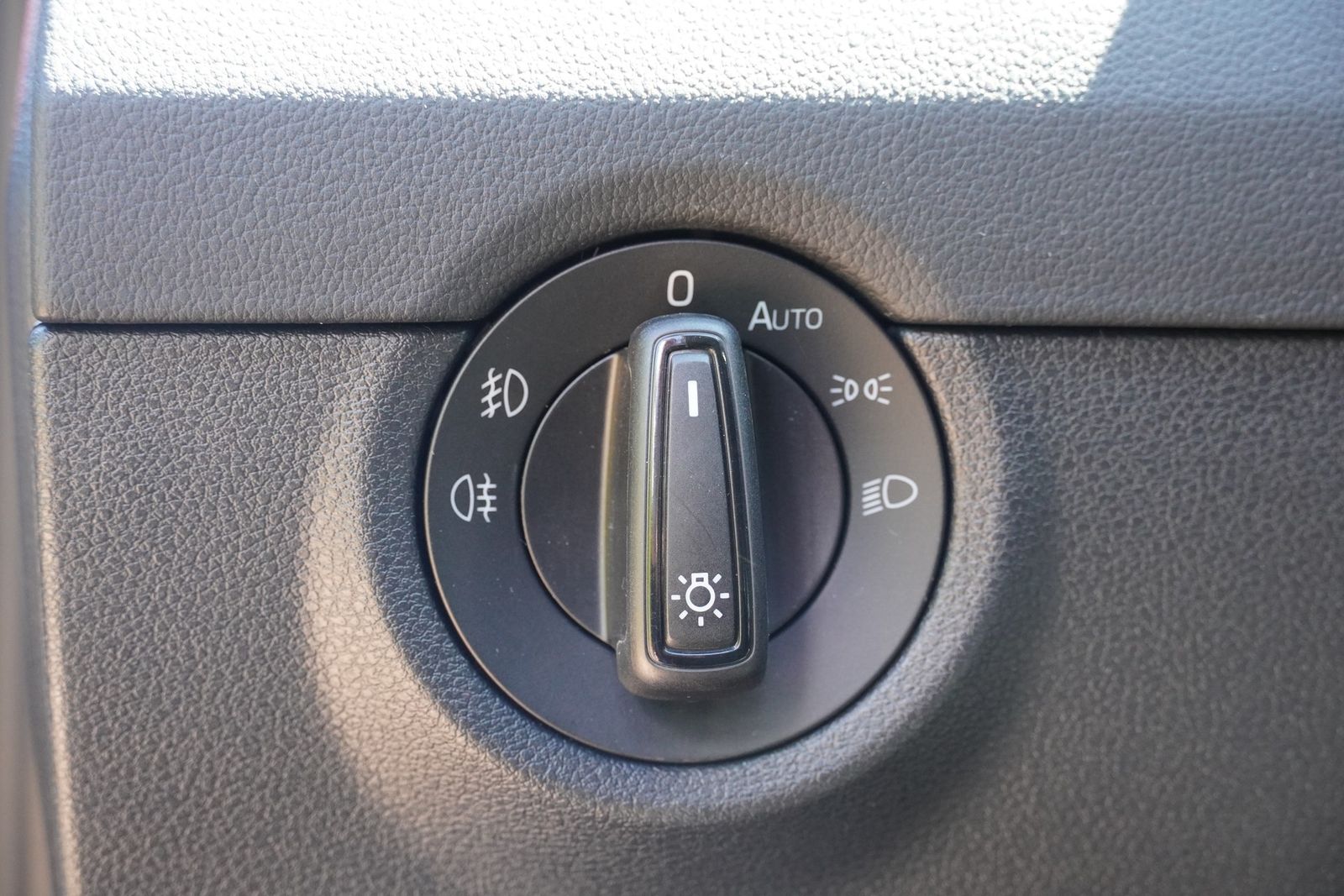 Skoda Octavia Combi 2.0 TSI Style LED DAB PDC Sitzheiz foto 24