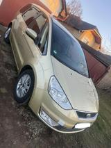 Ford Galaxy 2,0 TDCi 96kW DPF Ghia 6-tronic Ghia - Ford Galaxy Gebrauchtwagen in München