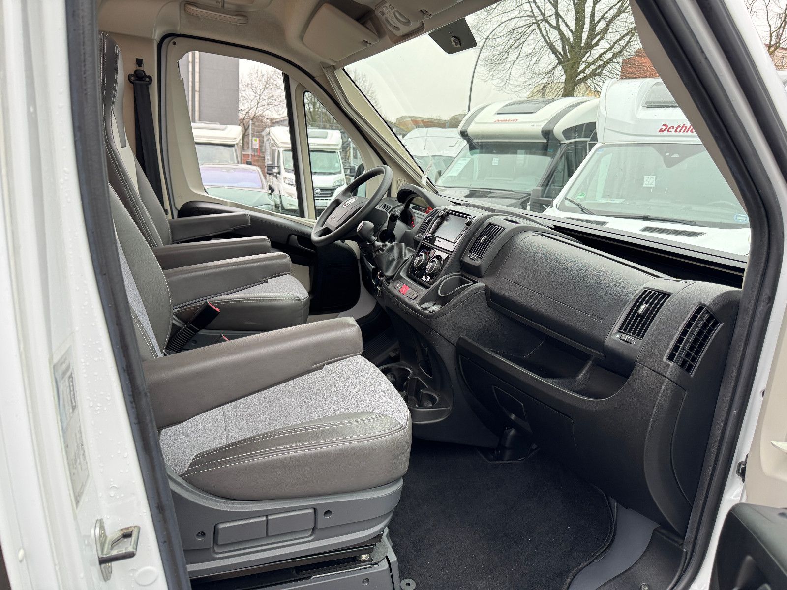 Fahrzeugabbildung Sunlight T69 L PANORAMA DACHKLIMA SAT NAVI QUEENSBETT WC+