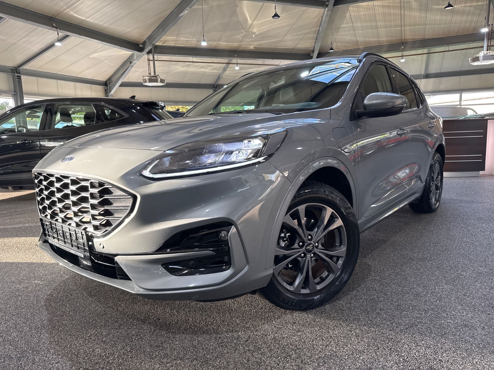 Ford Kuga 2.5i PheV ST-Line X LederAHKWinter RfK B&O