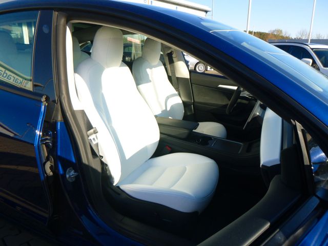 Fahrzeugabbildung Tesla Model 3 Standard RWD >Wärmep/Autopilot/Glasdach<