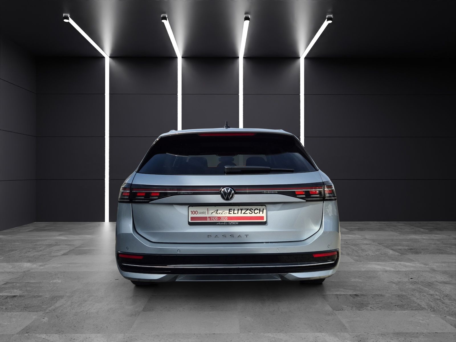 Fahrzeugabbildung Volkswagen Passat TDI Elegance DSG Matrix STH AHK Navi Pano