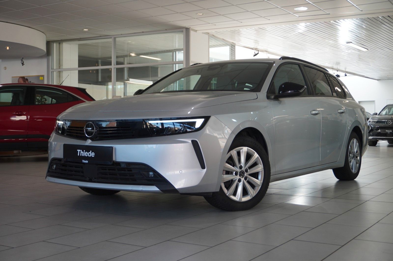 Fahrzeugabbildung Opel Astra L ST 1.2T ENJOY NAVI/LED/KAMERA/VIRT/DAB+