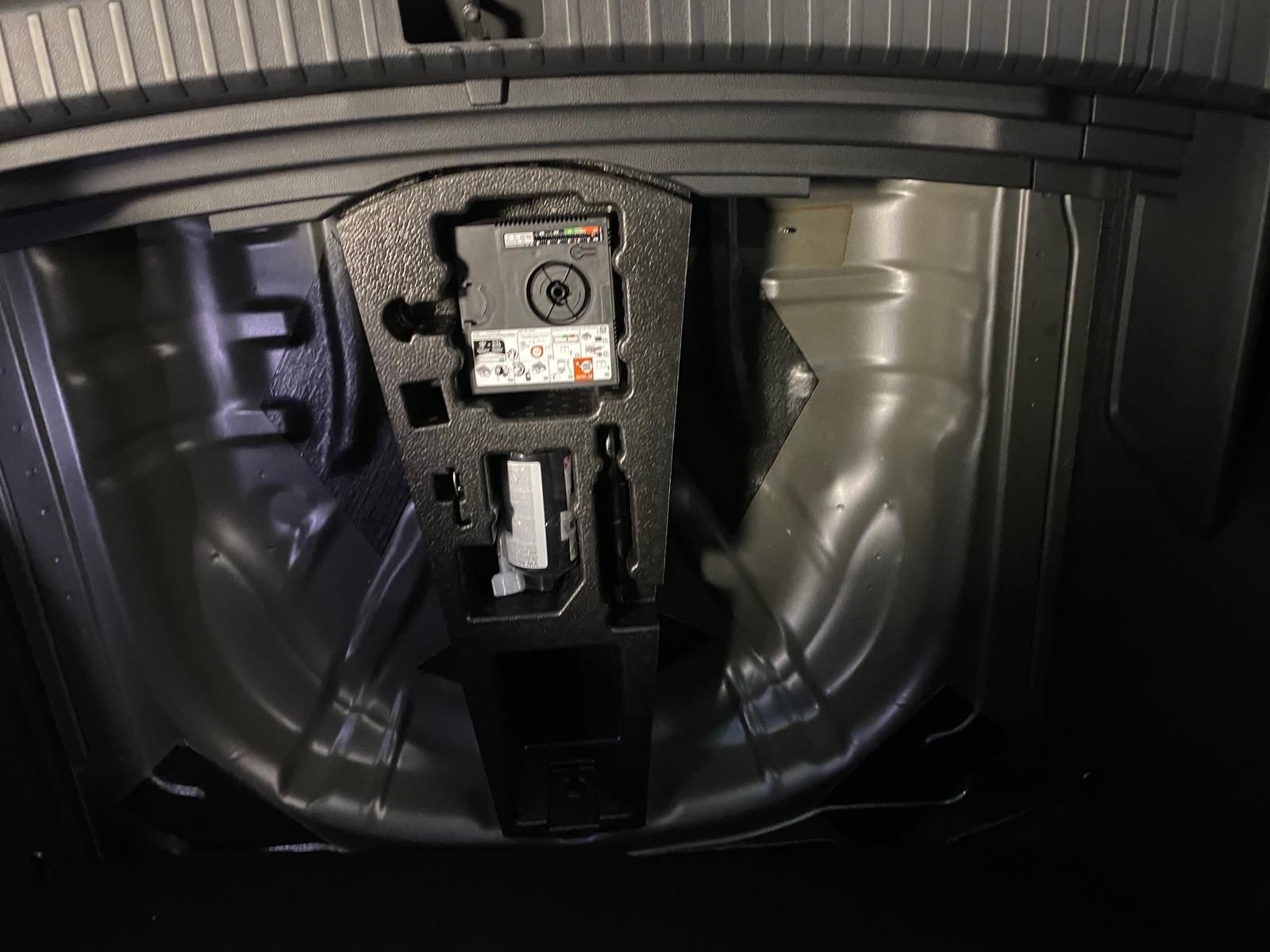 Fahrzeugabbildung SKODA Karoq 1.5 TSI SPORTLINE+MATRIX+ACC+AHK+APP+RFK++