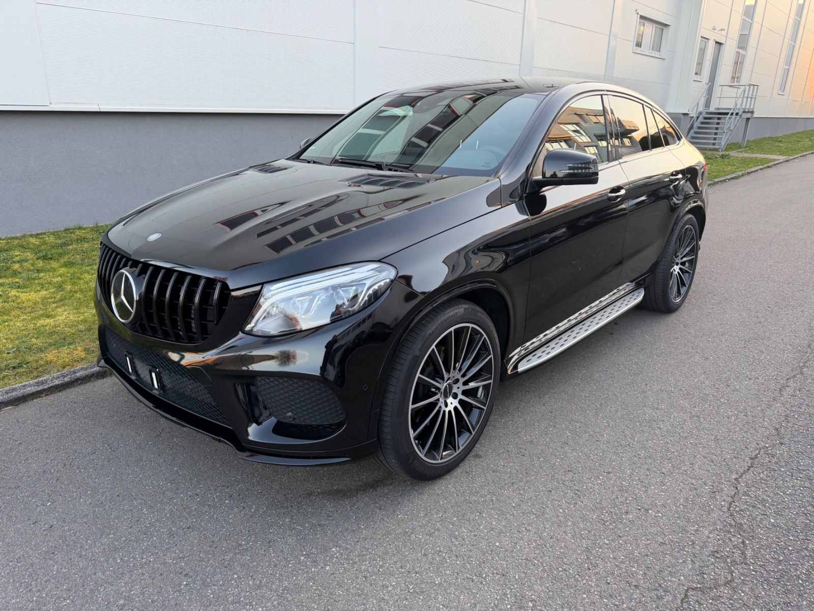 MERCEDES-BENZ GLE 350 d 4M*AMG*SOFT-CL*LED*AIRM*DISTR*KAM*22"