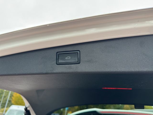 Tiguan 2.0 TDI R-Line 4Motion DSG HUD PANO 360°