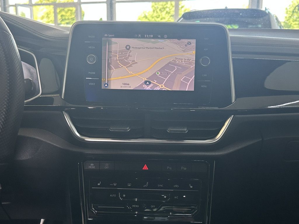 Volkswagen T-Roc 2.0 TDI DSG R-Line KAMERA NAVI AHK ACC LED imagem 2