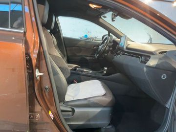 Toyota C-HR - 8