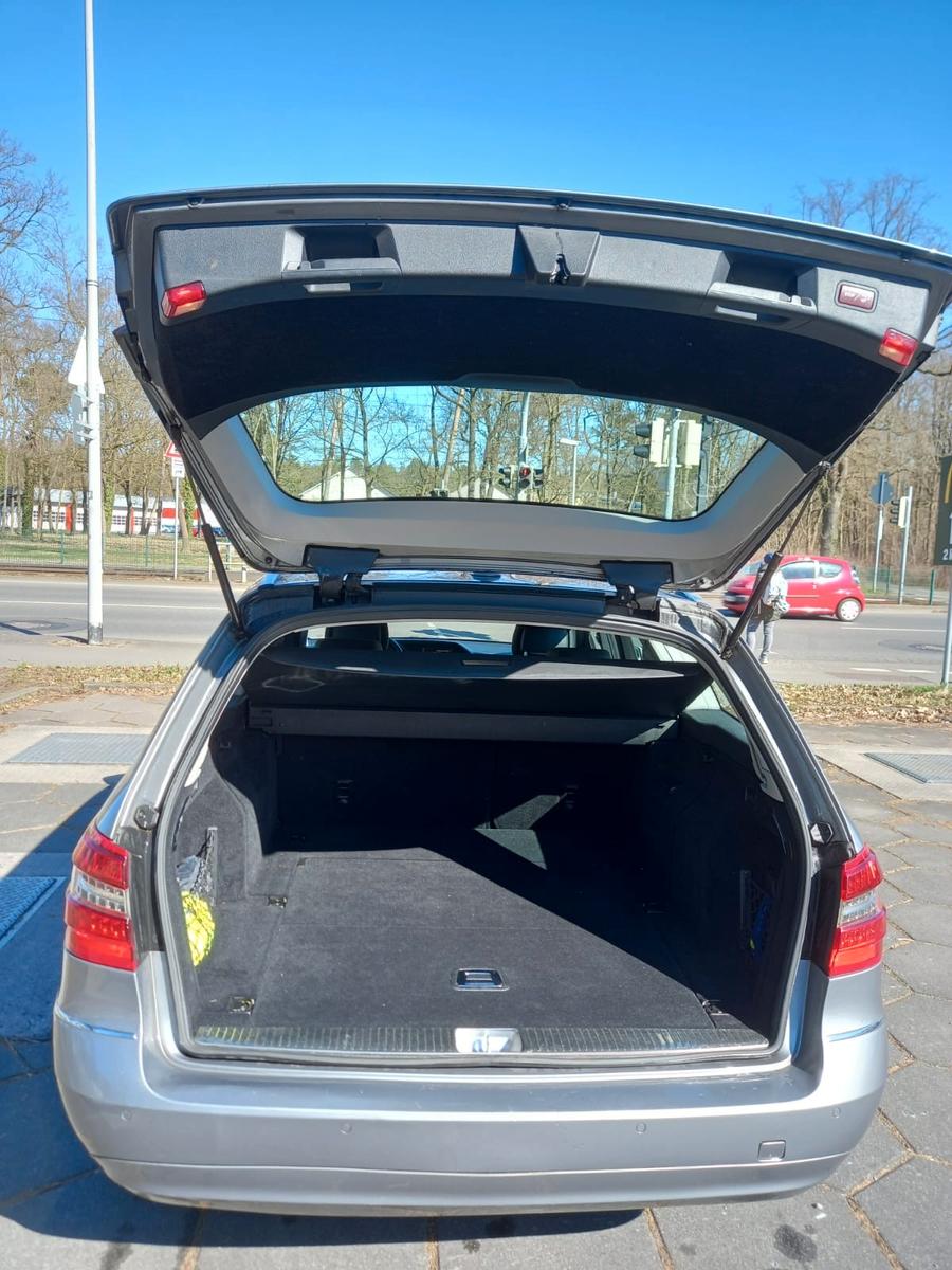 Mercedes-Benz E 220 CDI T BlueEFFICIENCY ELEGANCE ELEGANCE