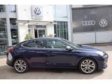 Hyundai i30 Fastback 1.4 T-GDI Premium Szthzg. RFK Autom - Hyundai i30 Gebrauchtwagen in Kiel