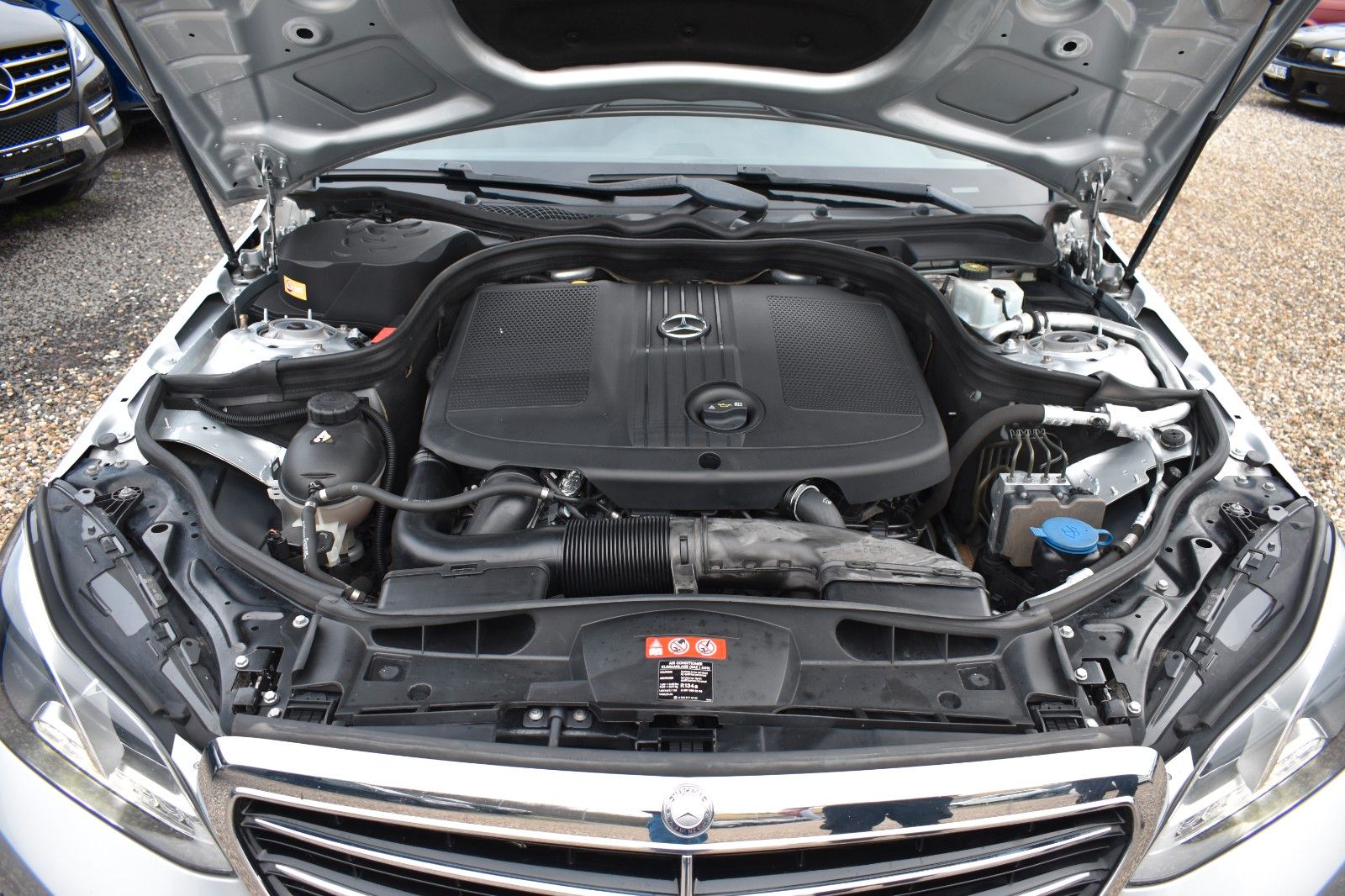 Fahrzeugabbildung Mercedes-Benz E 220 E T-Modell E 220 CDI BlueEfficiency