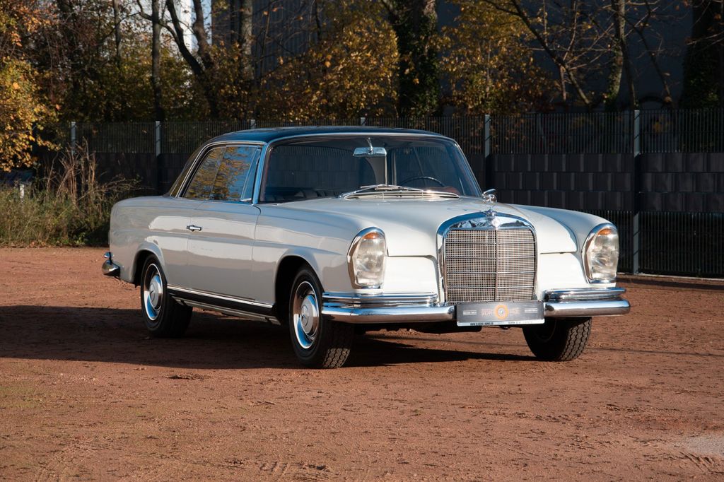 Mercedes-Benz 250