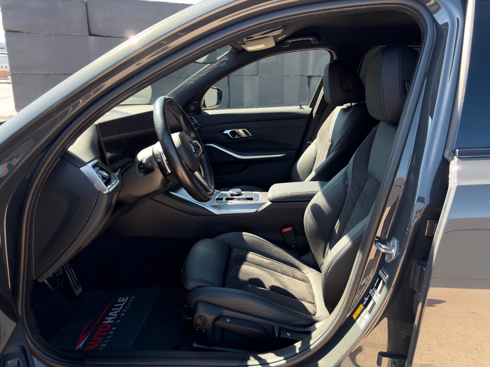 Fahrzeugabbildung BMW 320e Touring M Sport Aero Laser Akustik HUD H&K