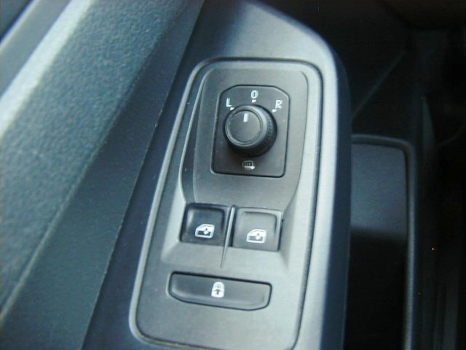 Volkswagen Caddy Maxi 2.0TDI Kombi-Klima-5 Sitze-AHK-1.Hand
