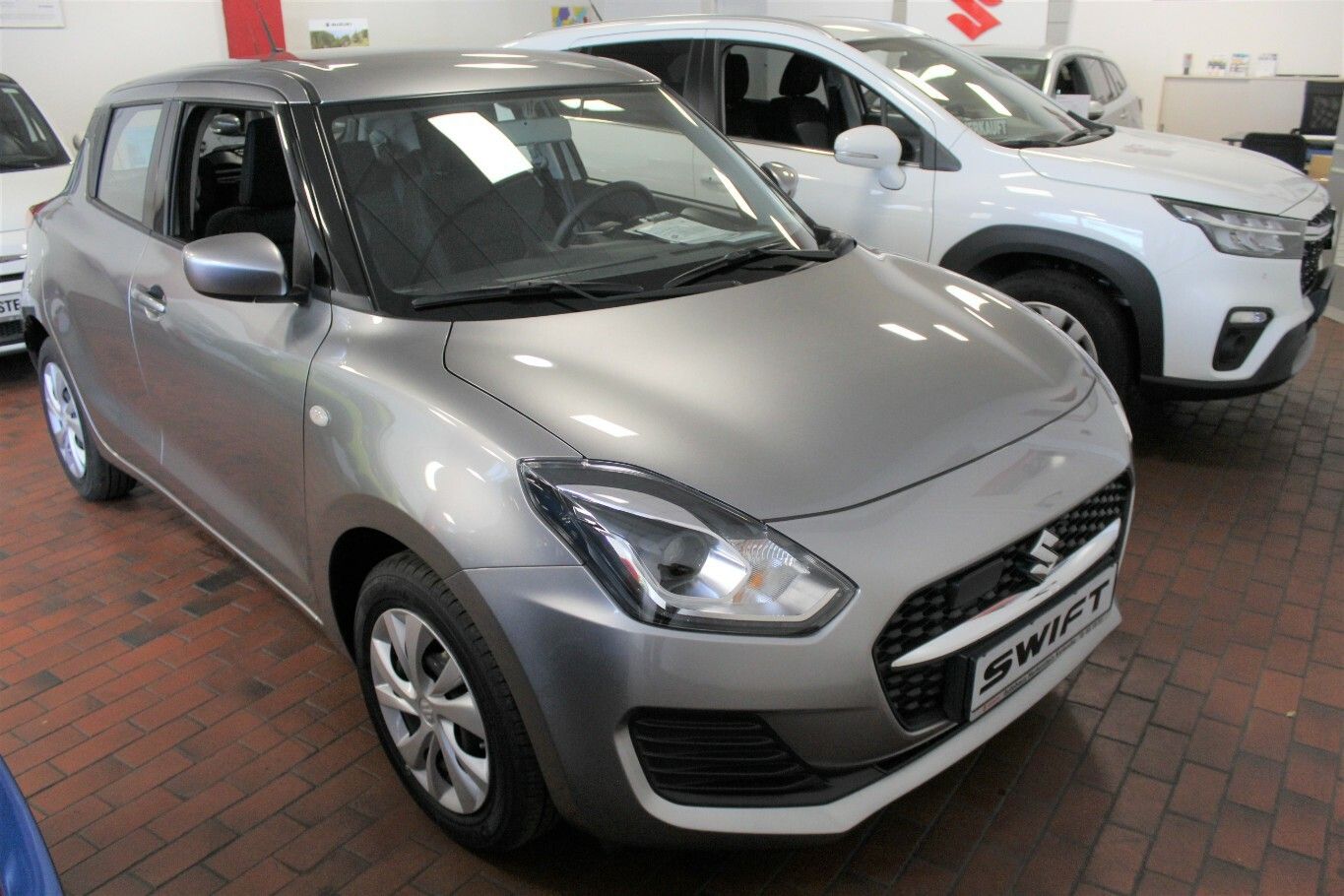 Suzuki Swift 1.2 M/T 5D Club imagem 3